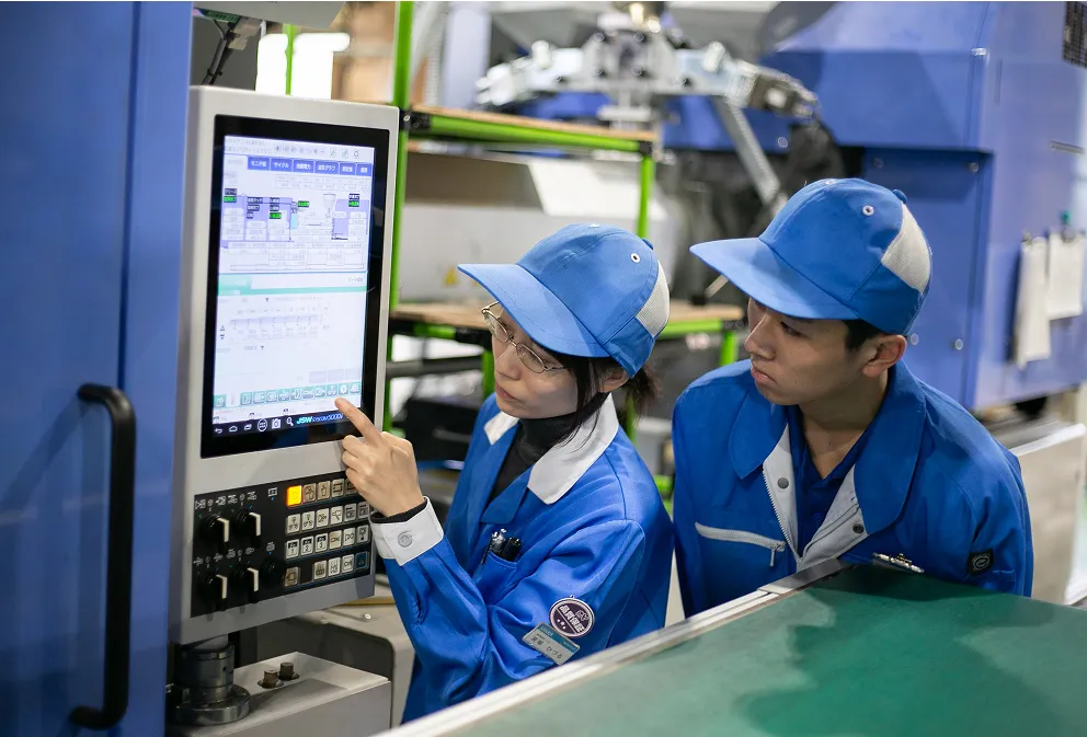 働く社員のイメージ